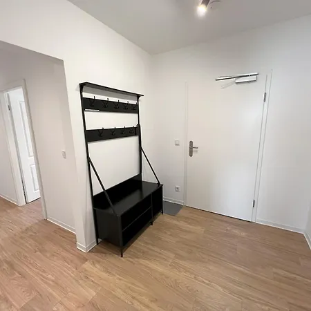 Luxury 3 *